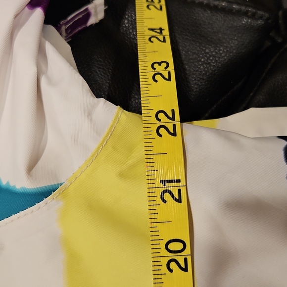 Billabong Snowboarding Jacket - Picture 11 of 12